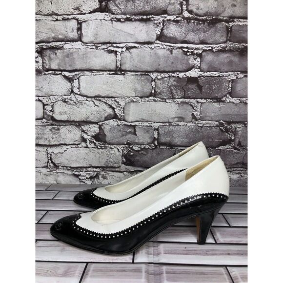 Rangoni Cyder VTG White Leather Black Wingtip Pointed Heels Women’s Sz 7.5AAA US - Picture 8 of 16